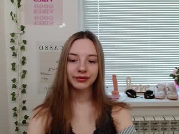 Adele0_0 Chaturbate stream image from February 14, 2025