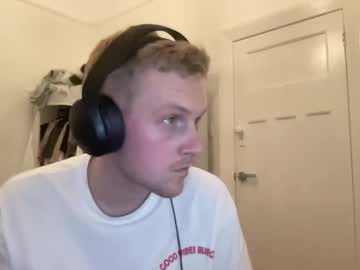 Pancakerollxo Chaturbate stream image from February 14, 2025
