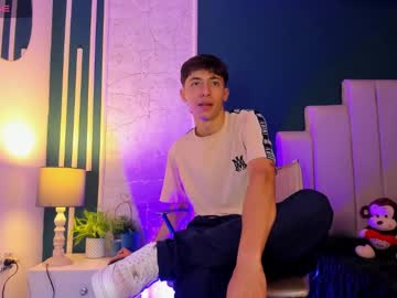 Alessandro_Dybala Chaturbate stream image from February 14, 2025