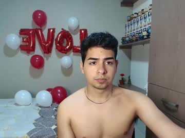 Andres_Levinee Chaturbate stream image from February 14, 2025