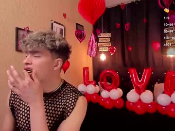 Andrius_24 Chaturbate stream image from February 14, 2025