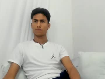 Leonaard_ Chaturbate stream image from February 14, 2025