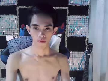Urhottie_Twink Chaturbate stream image from February 14, 2025