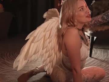 Kinkylina_ Chaturbate stream image from February 14, 2025