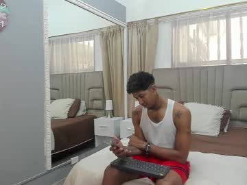 Julian_Billy Chaturbate stream image from February 14, 2025