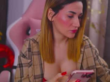Kimskye Chaturbate stream image from February 14, 2025