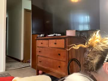 Maroon_Moon Chaturbate stream image from February 14, 2025