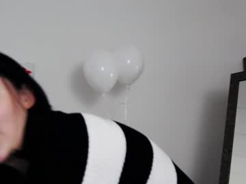 Noreenkay Chaturbate stream image from February 14, 2025
