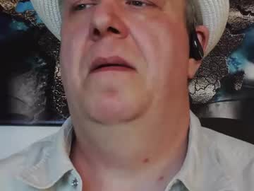 Para3214 Chaturbate stream image from February 14, 2025