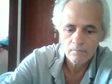 Tuamigo8a Chaturbate stream image from February 14, 2025