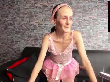 Zoe_Winterx Chaturbate stream image from February 14, 2025