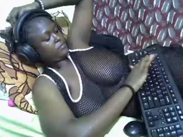 Carmmen Chaturbate stream image from February 14, 2025