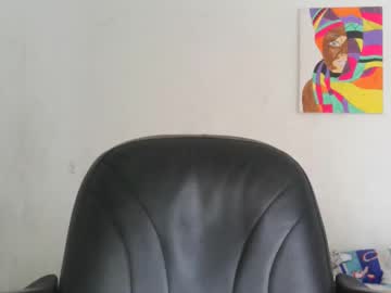 Swanalma1 Chaturbate stream image from February 14, 2025