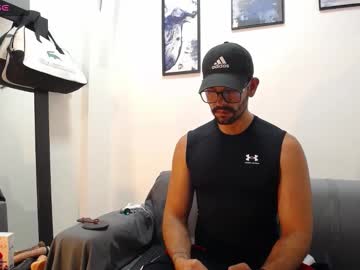 Thonykent15 Chaturbate stream image from February 14, 2025