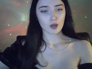 Lyraadream Chaturbate stream image from February 14, 2025