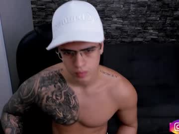 Mathew_Wolf4 Chaturbate stream image from February 14, 2025