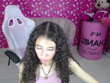 Danatella_A Chaturbate stream image from February 14, 2025