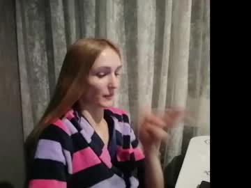 Kira_Morekiss Chaturbate stream image from February 14, 2025