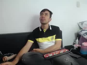 Aziel_Xxx Chaturbate stream image from February 14, 2025