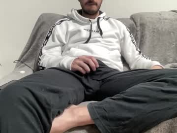 Cumlvr11 Chaturbate stream image from February 14, 2025