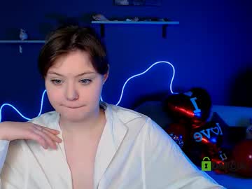 Nikol_Kitt Chaturbate stream image from February 14, 2025