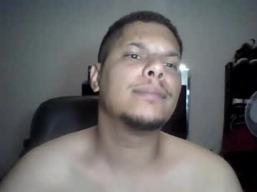 Robinidessundercover Chaturbate stream image from February 14, 2025