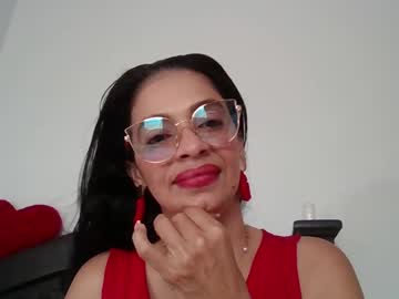 Vickyy_Kiss Chaturbate stream image from February 14, 2025
