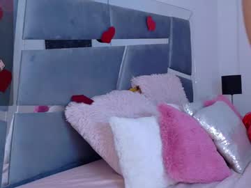 Alba_Grey Chaturbate stream image from February 14, 2025