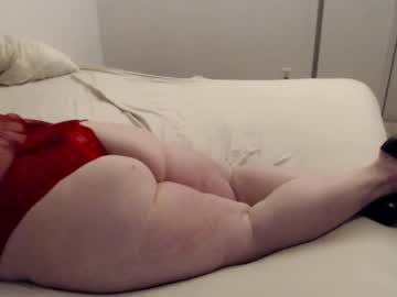 Bubbles2718 Chaturbate stream image from February 14, 2025