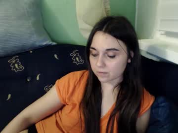 Olivialips Chaturbate stream image from February 14, 2025