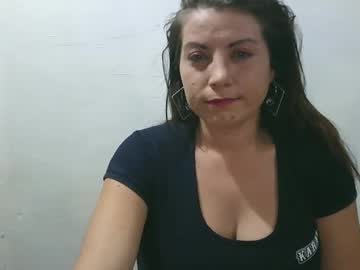 Xbrun3tt3x Chaturbate stream image from February 14, 2025