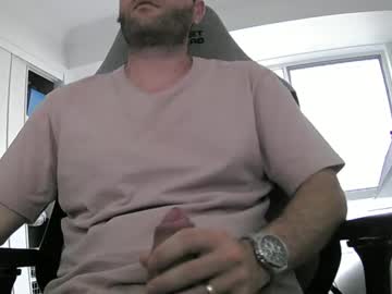 Zioruben993 Chaturbate stream image from February 14, 2025