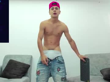 Juniormorris_ Chaturbate stream image from February 14, 2025
