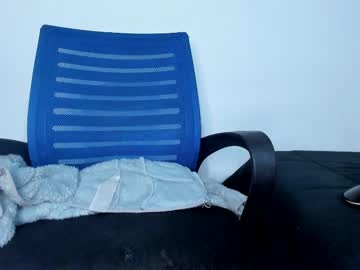 Lucia_Fuster Chaturbate stream image from February 14, 2025