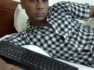 Luckyfinalone Chaturbate stream image from February 14, 2025