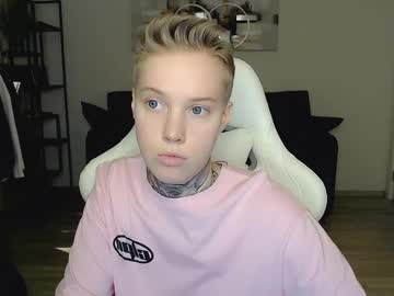 Rony_Strapony Chaturbate stream image from February 14, 2025