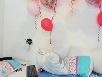 Sofiaa_W10 Chaturbate stream image from February 14, 2025