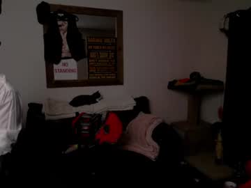Chatruskibate Chaturbate stream image from February 14, 2025