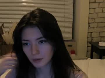 Julietta_Has_A_Gun Chaturbate stream image from February 14, 2025
