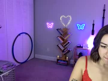 Katieverona Chaturbate stream image from February 14, 2025