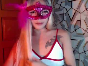 Little_Nicollexx Chaturbate stream image from February 14, 2025