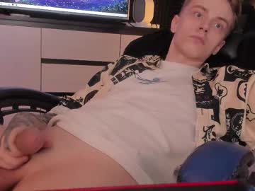 Enkeer Chaturbate stream image from February 15, 2025