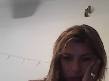 Fannyconmigo Chaturbate stream image from February 15, 2025