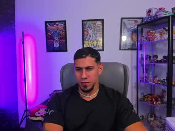 Jhoe_Snow Chaturbate stream image from February 15, 2025