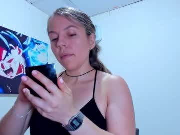 Lolawinx_ Chaturbate stream image from February 15, 2025