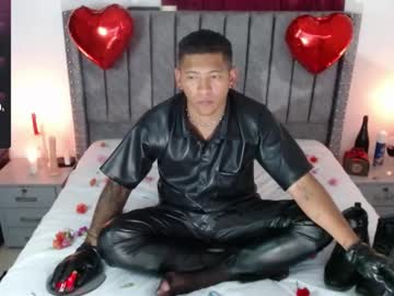 Tom_Brown12 Chaturbate stream image from February 15, 2025