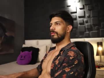 Dann_Saenz Chaturbate stream image from February 15, 2025