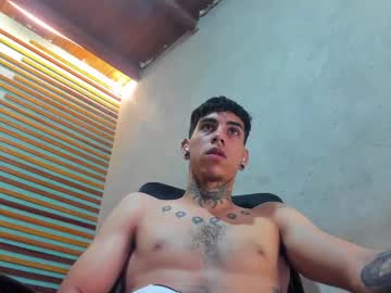 Jharol_Cardona Chaturbate stream image from February 15, 2025