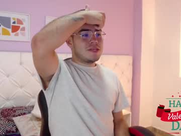 Kevin_Cox Chaturbate stream image from February 15, 2025