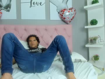 Yamir_Hard Chaturbate stream image from February 15, 2025